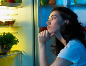 Faim émotionnelle ou physique : faire la différence